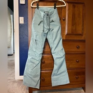 Womens North Face baby blue ski/snowboard pants  XS